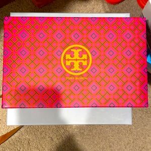 COPY - Tory Burch Bryce patent flat color black size 8